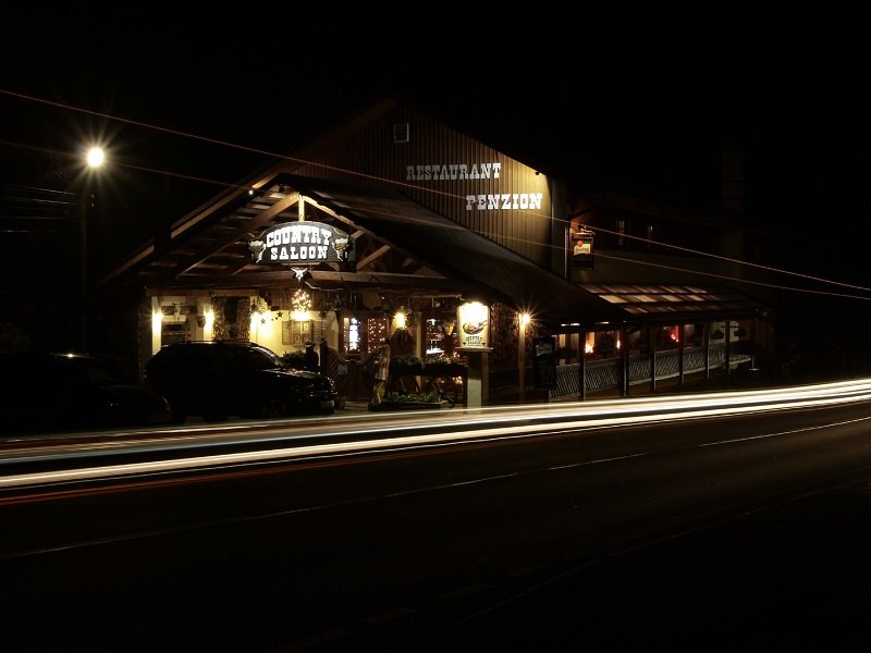 Country Saloon Beňovy - restaurace