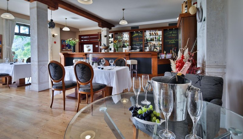 Grill restaurant Mlýn Karlštejn