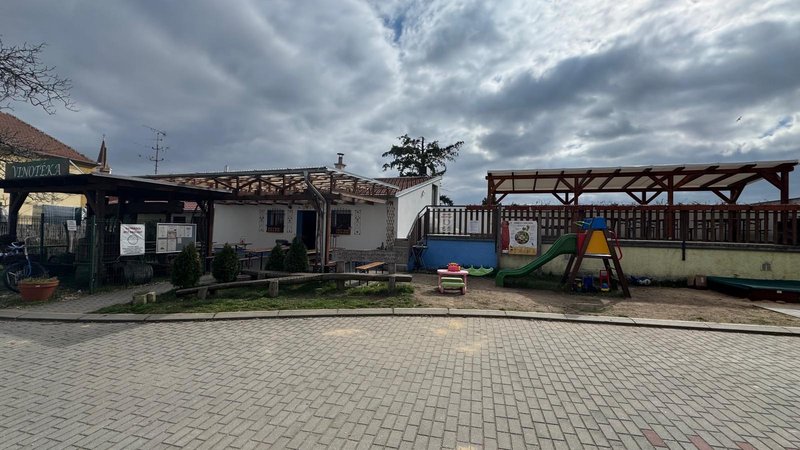 Vinotéka za obecňákem