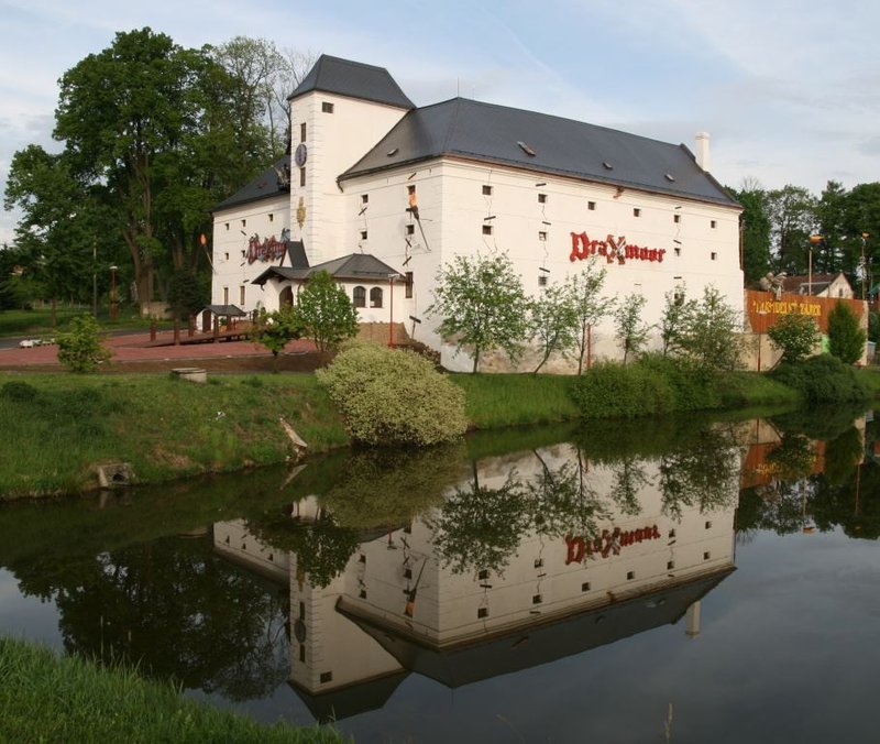 Draxmoor - strašidelný zámek