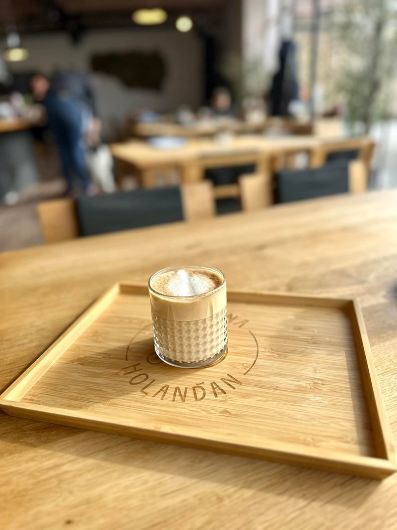 Kavárna a pivovar Holanďan