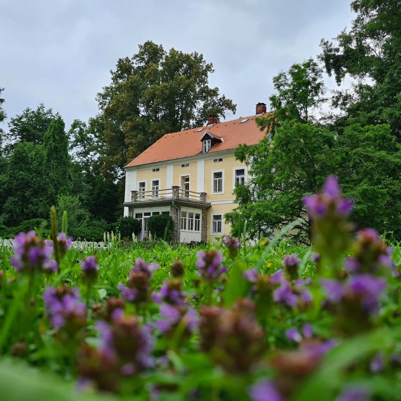 Památník Karla Čapka ve Staré Huti u Dobříše