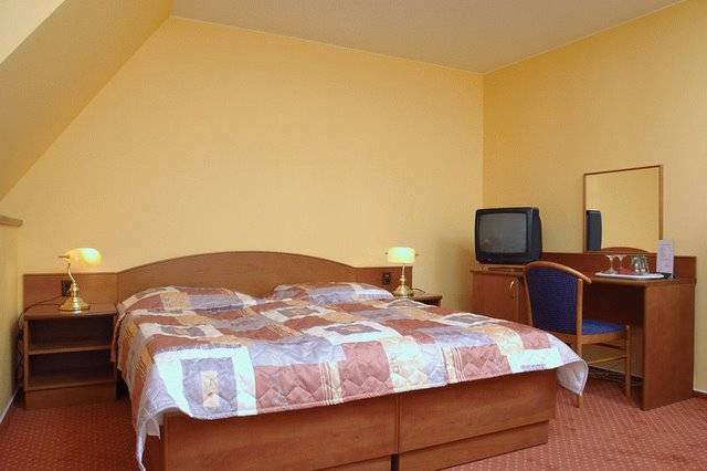 Hotel U Raušů a Bowling s terasou